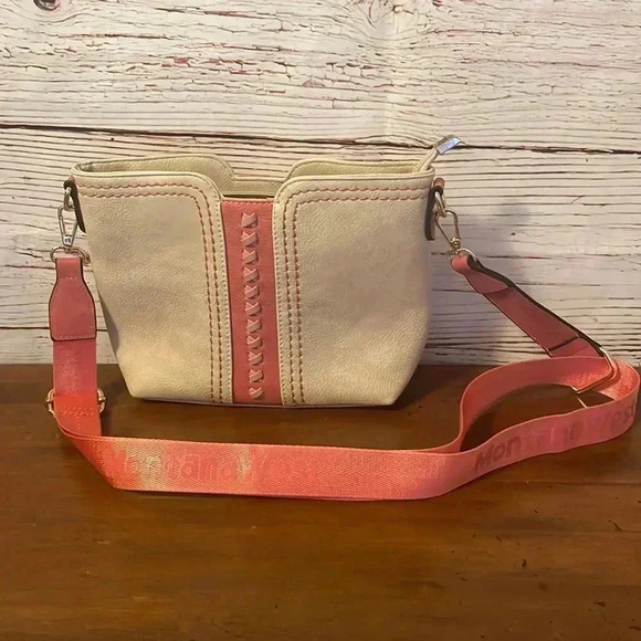 Montana West Handbags - Montana West purse